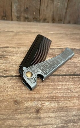 Folding comb Greasers Finest