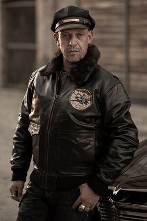 BLACK LEATHER AVIATOR JACKET »AIR FORCE 42«